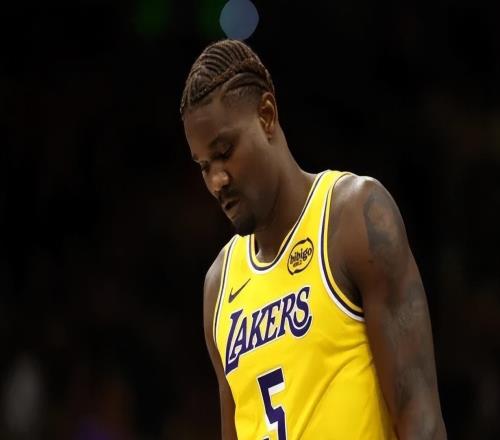 艾顿终暴走!末节统治内线,雷迪克发布会持续称赞,亲承设计战术