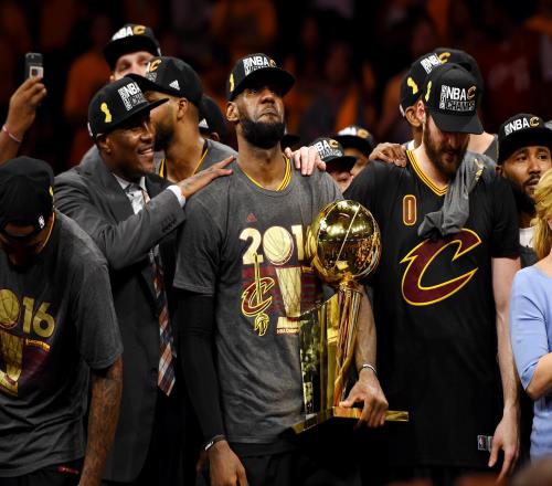 NBA201516賽季經典名局評選：騎士13落後絕地翻盤奪冠，科比退役戰狂砍60分
