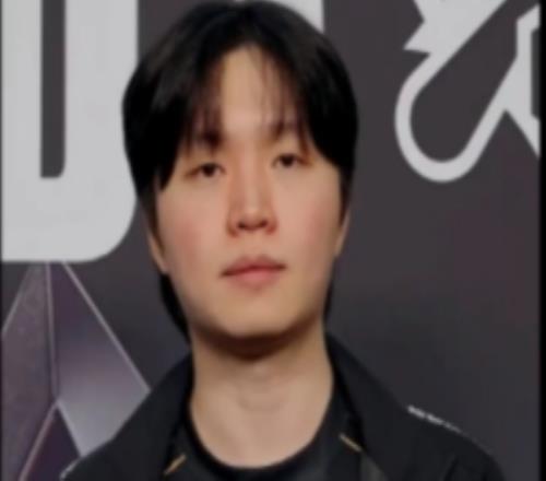 Bdd快问快答:最喜欢的英雄是沙皇,想要世界赛夺冠