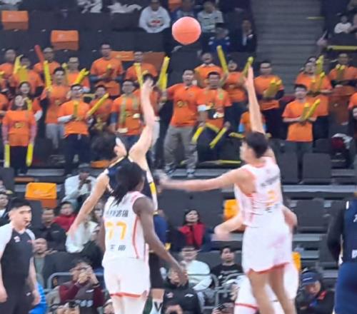 4大功臣！杜鋒激活老薩，信任陳家政，徐杰殺死比賽，奎因2節(jié)暴走