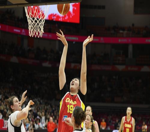 未来可期，张子宇出场18分钟15投10中独揽20分11板