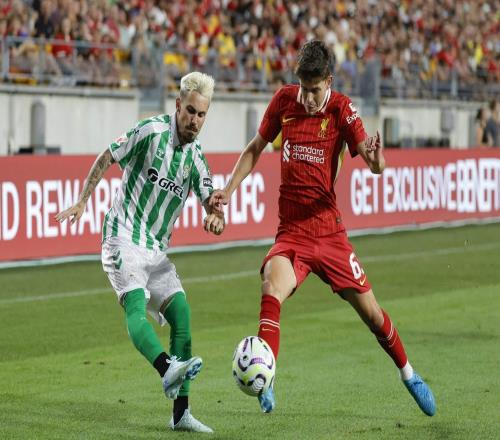 TA:麦康奈尔与欧文贝克都将提前结束租借生涯,重返利物浦