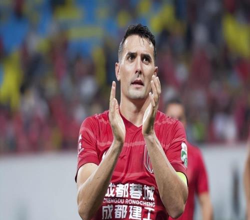 中超抢人大战悄然拉开序幕,国安锁定茹子楠,海港打算挖角周定洋