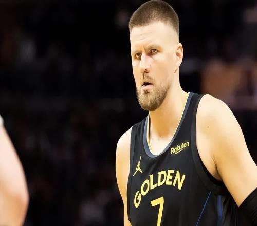 勇士加时124130惜败公牛球员评价:3人优秀,2人及格,6人低迷