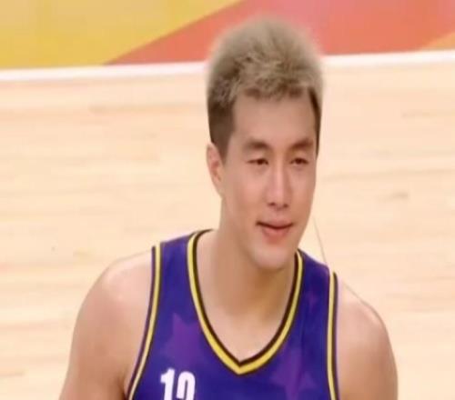 NBA聚星名人賽：名人隊111107聚星隊，郭艾倫砍43分當(dāng)選MVP