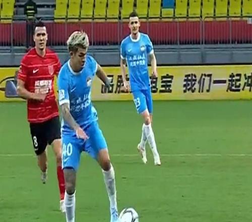 雙冠夢碎！成都4天遭2次重創(chuàng)，主場神奇不再，夏窗0引援傷害太大