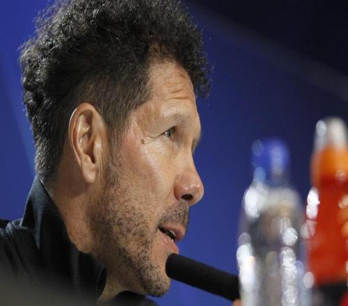 德蒙覺得拜仁的狀態出早了，西蒙尼的支持度下降