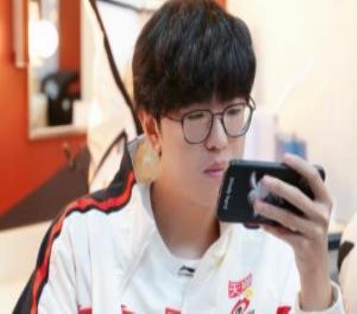 首发冠军大于替补冠军！Jiejie野区疯狂压制Junjia助WBG击败JDG