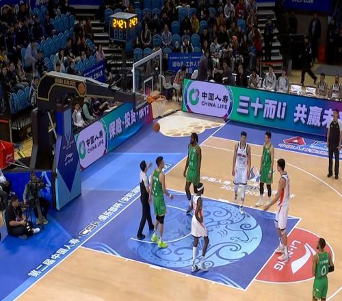 拒絕加盟廣東隊(duì)CBA強(qiáng)力中鋒“不滿”杜鋒，36+15打成本土得分王