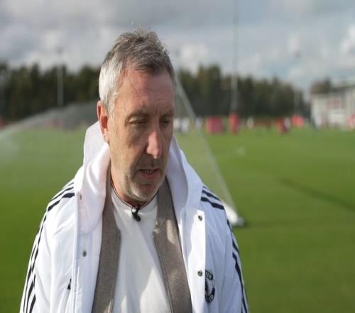 曼联总监:三连胜后球队心态没变化我们对走在正确方向上