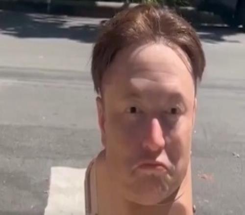 骇人！马斯克人头机器狗惊现旧金山街头：可自主行走还能与路人互动