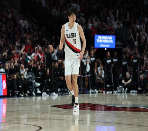 不是三分球不是策应能力杨瀚森打NBA最大优势是社交悍匪属性