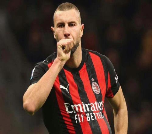 米兰创17年最少丢球纪录,阿囧打造铜墙铁壁,三中卫一高一快一利