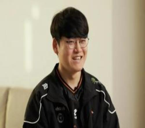 Gumayusi：未進首發名單時起初不想去現場現在看來去了是好事