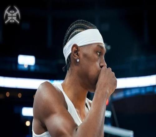 首發(fā)五個傷了四個，兩大中鋒全倒下，依然能贏