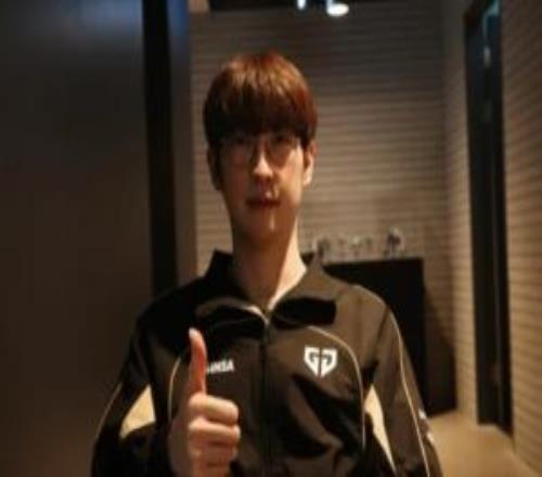 Duro:巴西治安方麵聽到了不少提醒,都跟我說絕對不能隨便外出