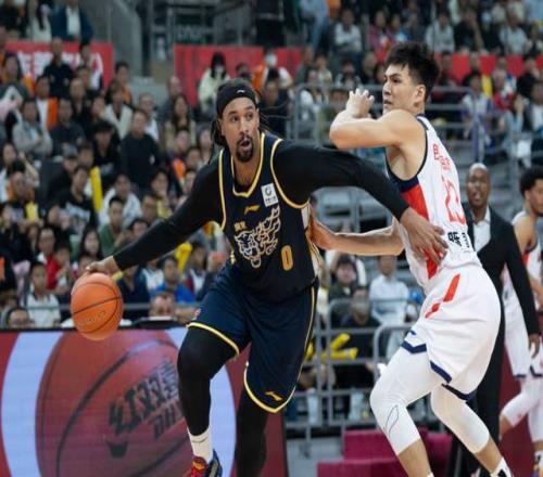 CCTV5直播!广东VS深圳拒连败,徐杰再挑大梁,杜锋要用好三外援