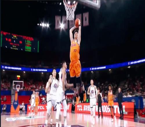 又1场惨败！山东男篮咋回事CBA领头羊肆无忌惮，2人成唯一安慰