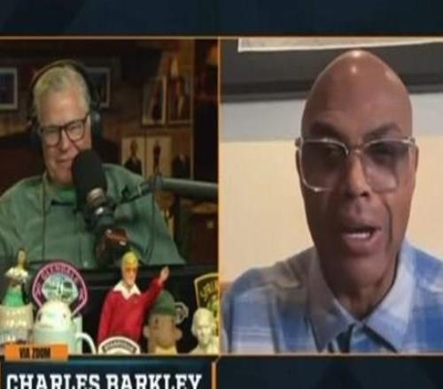 巴克利:詹姆斯的背痛所有老年人都会犯,所以他就是老了