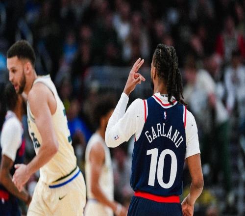 小卡20+8刷新生涯纪录，加兰两双大洛全能手刃旧主，快船双杀雄鹿