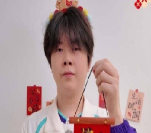 UP輔助xiaoxia新年祝福：祝大家工作順利，前程似錦，步步高升