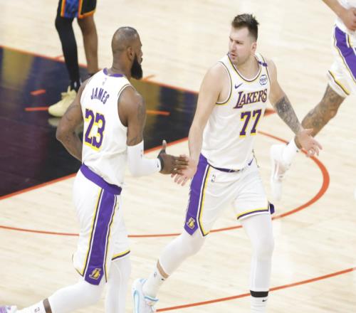 NBA季前赛湖人VS太阳前瞻：詹姆斯缺阵，格林狄龙太阳首秀