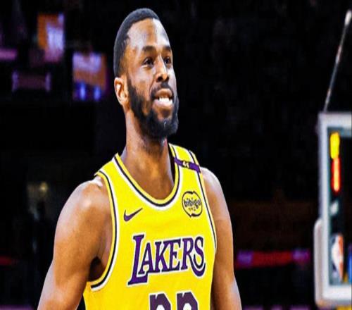 多位側(cè)翼與湖人傳流言！續(xù)約里夫斯后果嚴(yán)重球隊(duì)或因此倒退10年