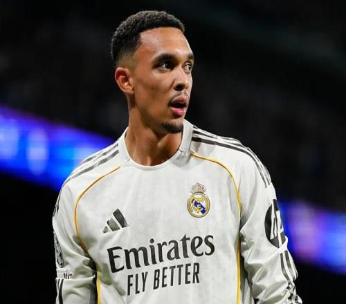 阿诺德意外落选英格兰大名单,社媒首度发声,8个字表明态度