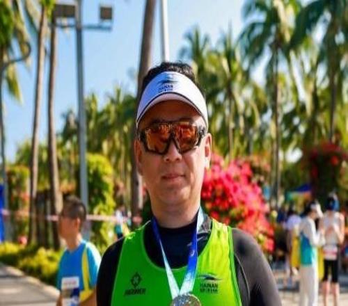 劉畊宏加盟+最美濱海賽道！2025海南三亞馬拉松新意滿滿，全球跑者共跑迎新年