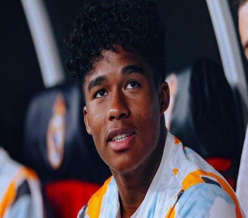 土媒:费内巴切有意恩德里克,皇马对外租持开放态度