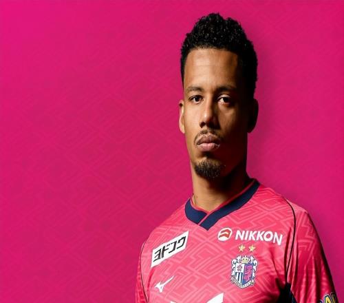 200万欧锁定J联赛银靴!上海申花引进拉唐,是捡漏还是踩坑