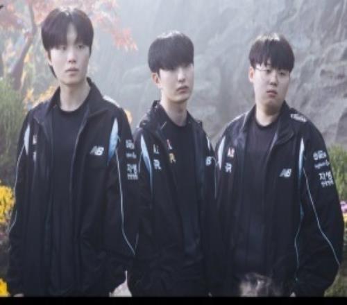 超话热议T1不敌KT:教练组到底长脑子了吗明年赶紧给我滚!