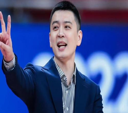 CBA瘋狂一夜！遼籃3分憾負慘遭三連敗，張鎮麟暴走上海大勝北控