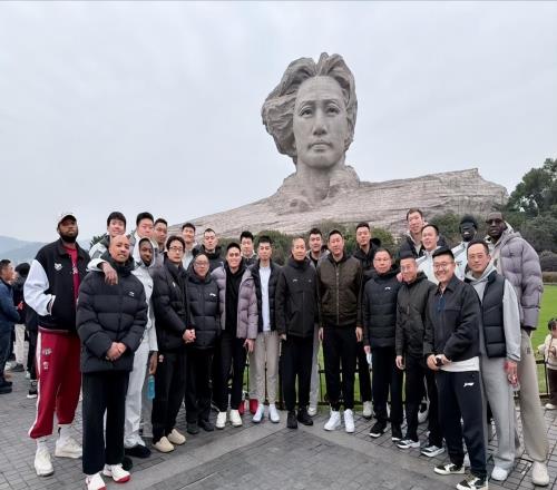 CBA新赛季实力分档!五支球队竞争总冠军,辽宁新疆降至二档