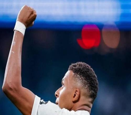 本季欧冠场均创造机会榜:姆巴佩4次,福登3.5次&维尔茨3.4次