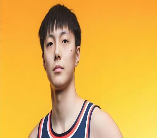 宏远球迷给胡明轩取了一个新外号