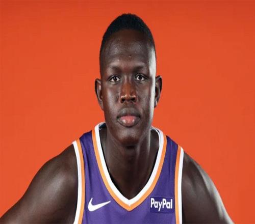 杨瀚森破敌阵出任首发,同届马鲁阿奇蓄力静待开花