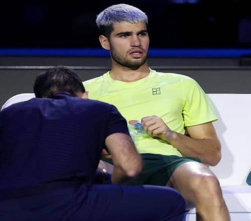 阿卡回应首盘大腿受伤但否认作为输球借口,辛纳重申两人是好朋友