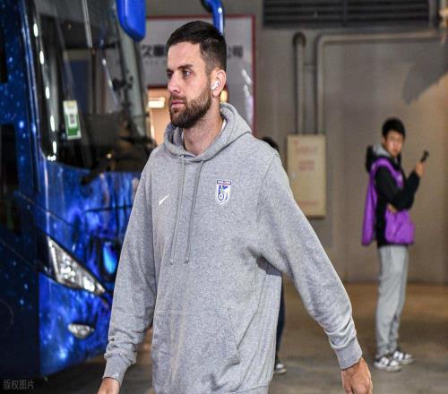 不是马莱莱!大连英博核心正式迎来告别战,球队将为他举行仪式