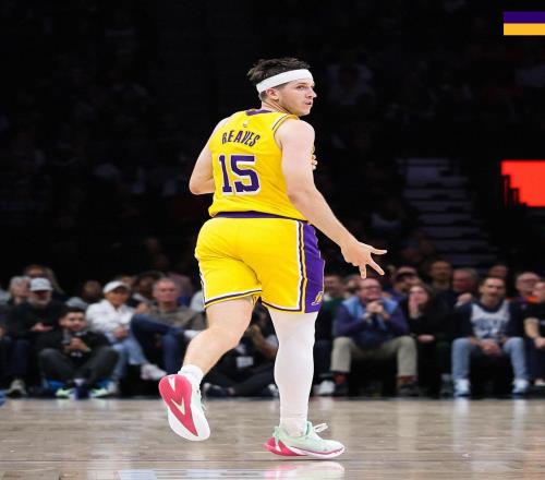 肯尼史密斯:里夫斯就是下一个林书豪&年轻版东契奇