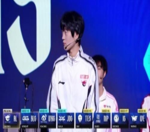 重視征信！此前Shanks選對手：WE啊，這不選就有麽