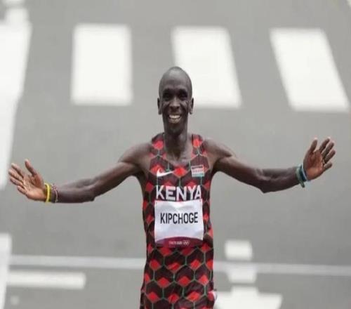 “以後我跟馬拉鬆之神戴同款”，華為手表與“地表最強跑團”合作讓跑步中產興奮成啥樣了