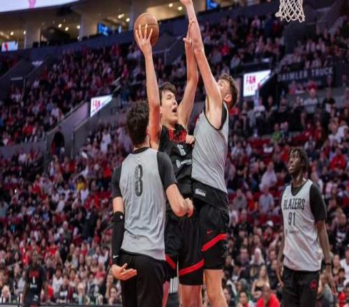 驚艷！楊瀚森打NBA對(duì)抗賽秀夢(mèng)幻腳步，拿捏2米18大漢，技術(shù)突出