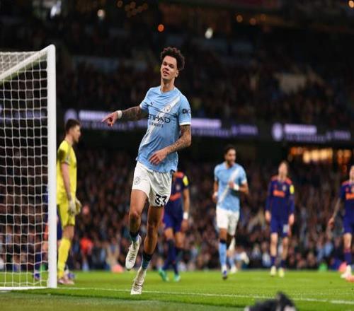 21!哈兰德助攻,20岁新星双响抢戏,曼城5连胜,坐等阿森纳犯错