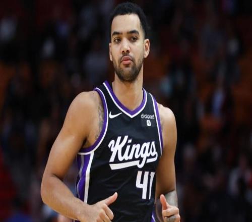 1年320萬(wàn)美元！十年NBA老兵萊爾斯簽約皇馬含NBA回歸條款