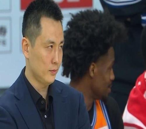 卢伟:我们非常认真对待CBA杯赛,决赛肯定会全力以赴争取胜利