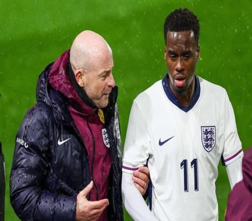 英媒:吉滕斯在对阵爱尔兰U21时受伤,出战下场比赛存疑