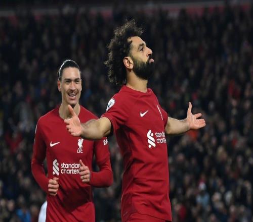 热闻第84分钟头球绝杀!曼联客场21利物浦笑傲“双红会”