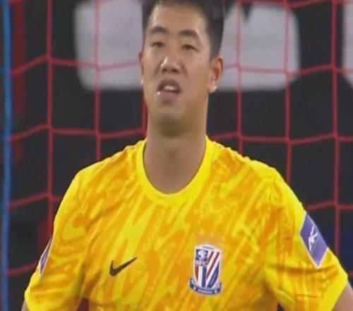 申花遭半场闪击!亚冠客场5年从未零封,7战丢14球,蒋圣龙冒顶