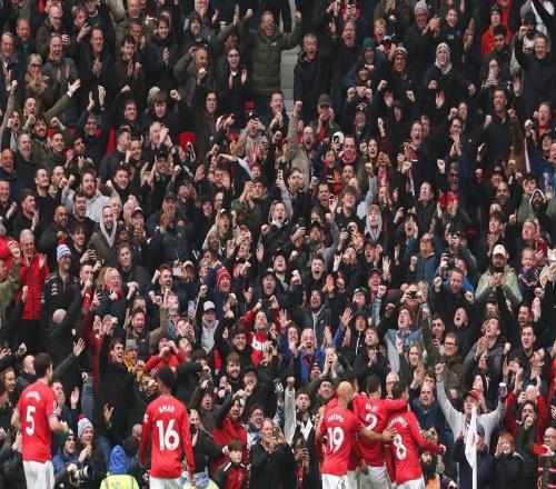 郵報(bào)：曼聯(lián)為大約400名球迷提供遠(yuǎn)征伯恩茅斯的免費(fèi)往返大巴